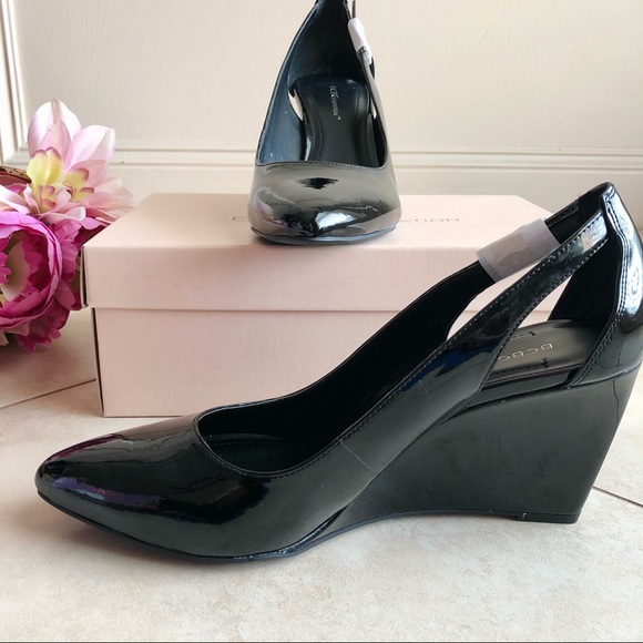 BCBGeneration Blossoms Patent Wedge Pump Black 9M - Picture 8 of 14